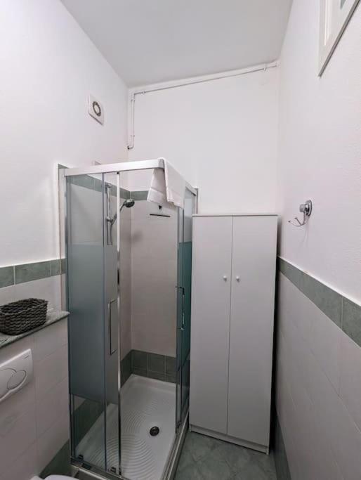 Bright Flat Just 10 Minutes From The City Centre Como Luaran gambar