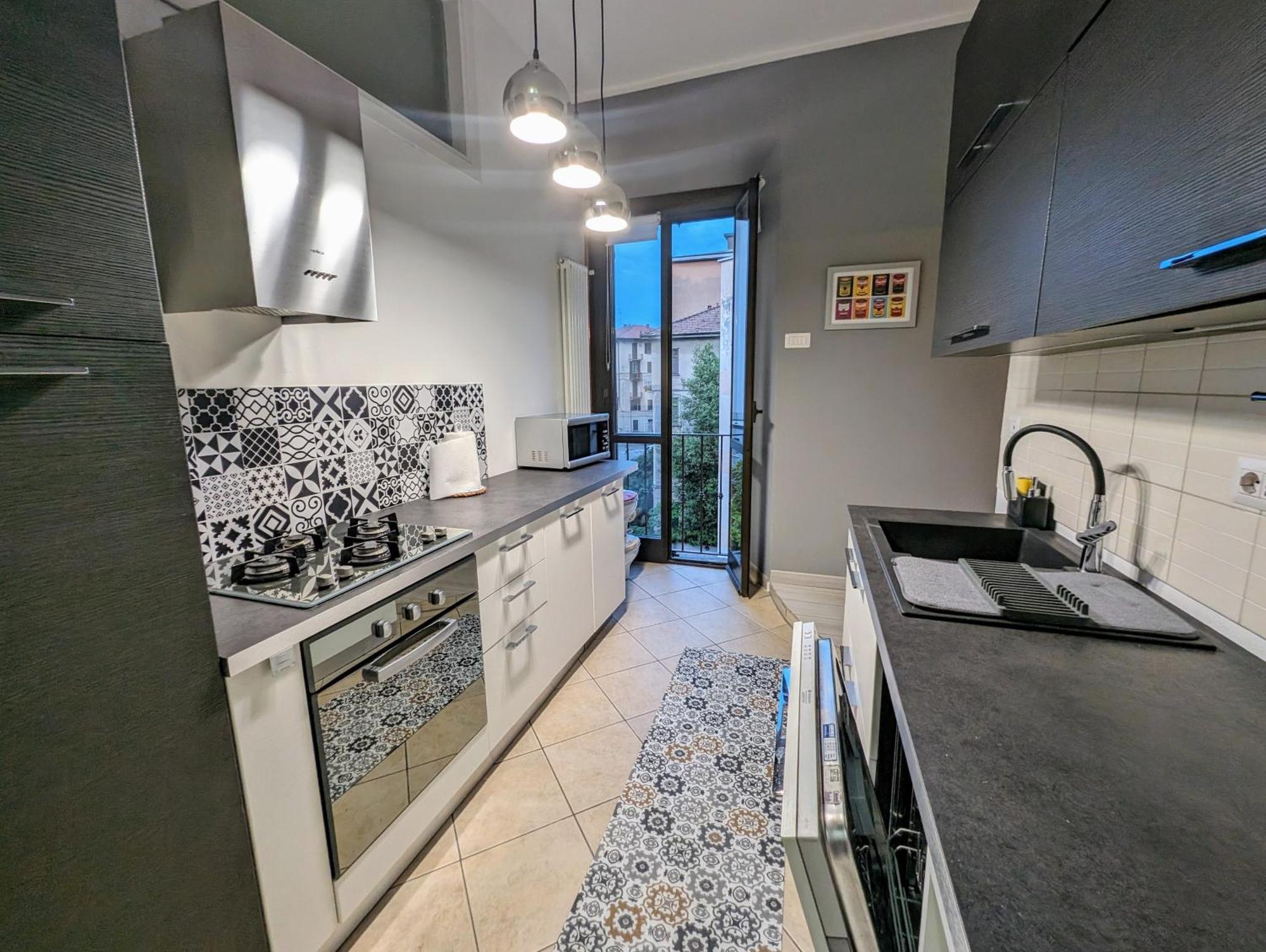 Bright Flat Just 10 Minutes From The City Centre Como Luaran gambar